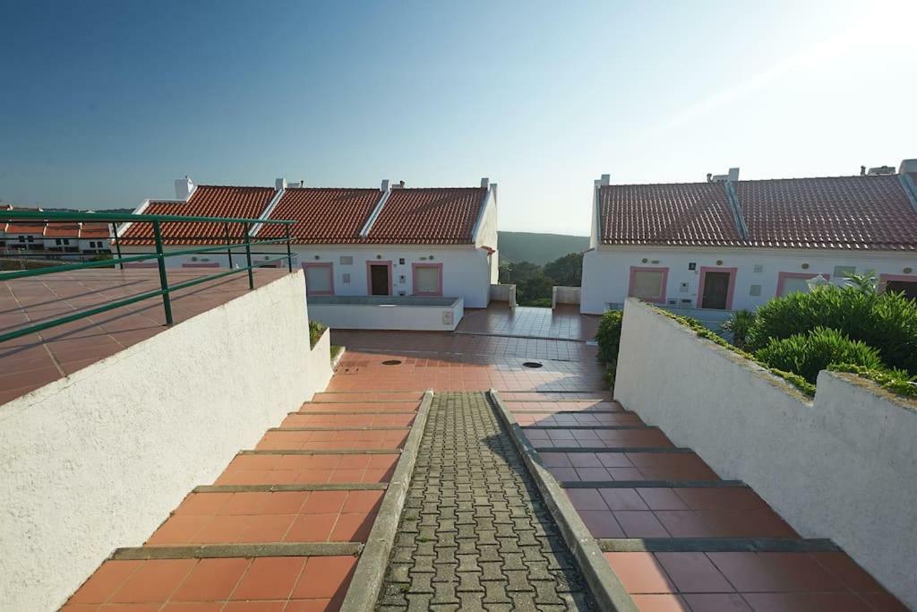 אריסרייה Coral Villa מראה חיצוני תמונה