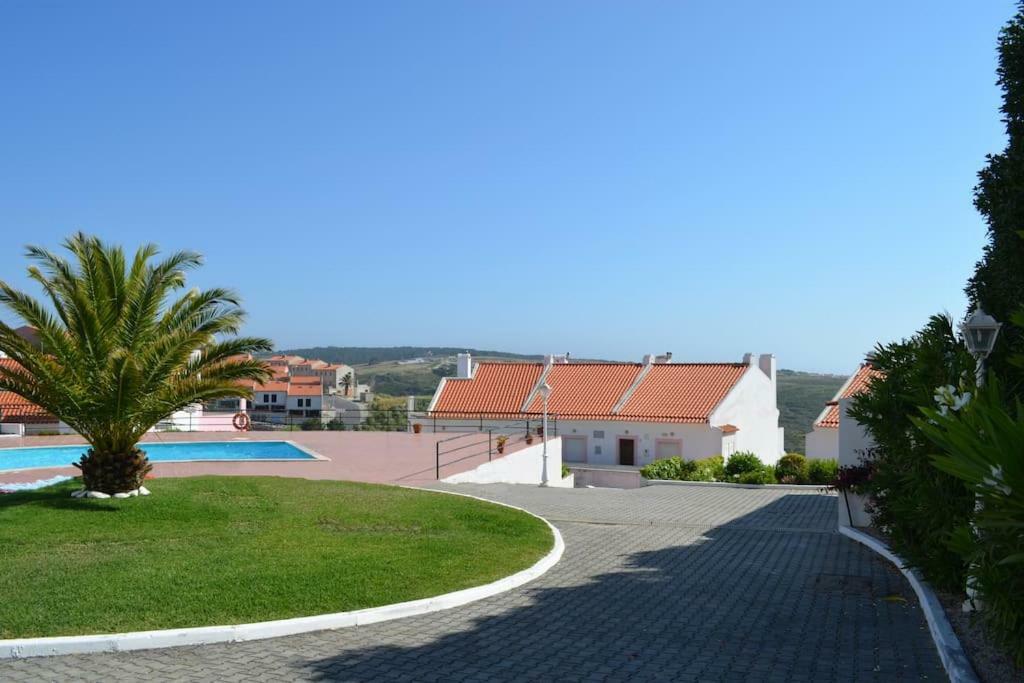 אריסרייה Coral Villa מראה חיצוני תמונה